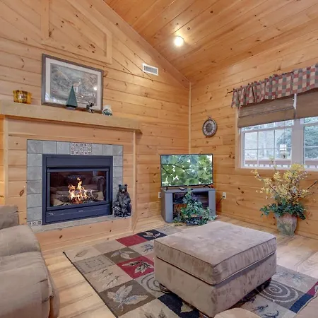 A Garden Blessing, 1 Bedroom, Hot Tub, Fireplace, Grill, WiFi, Sleeps 4